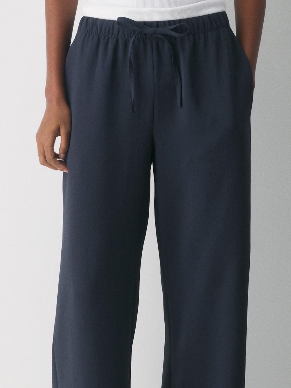 NWT Aritzia The Lodge Pant™ - Crepette™ - Picture 9 of 14